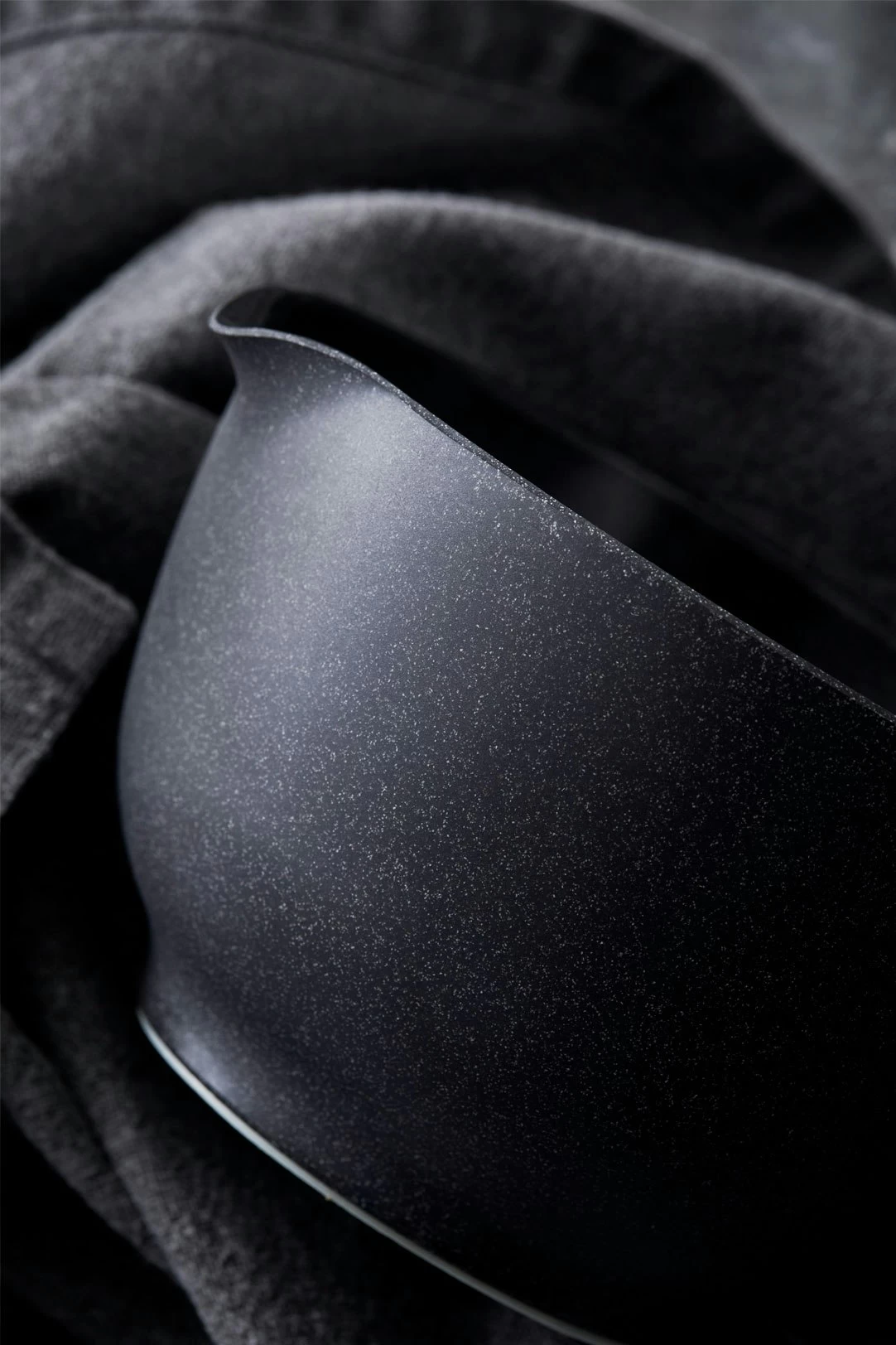 Rosti Margrethe Schüssel 2.0 L, Pebble Schwarz 5 Rosti Margrethe Schüssel 2.0 L, Pebble Schwarz – Bild 5